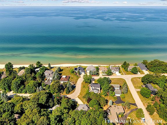 4th image of 9410 Whispering Sands Dr