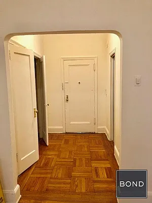 Rented by Bond New York | media 18