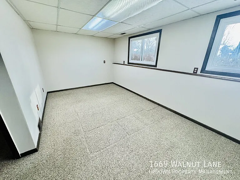 1669 Walnut Ln — Photo 31