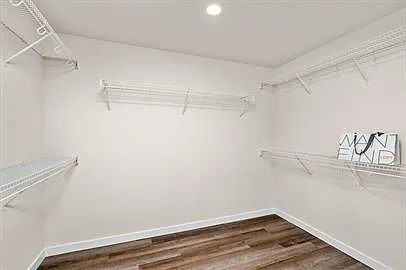 3 bed, 2141 sqft, $4,049 — Photo 2
