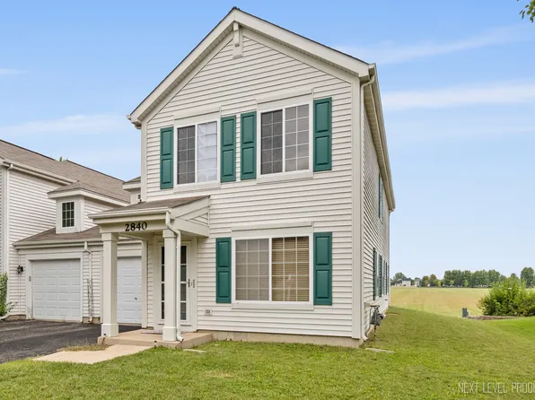 2840 Providence Ln, Montgomery, IL 60538