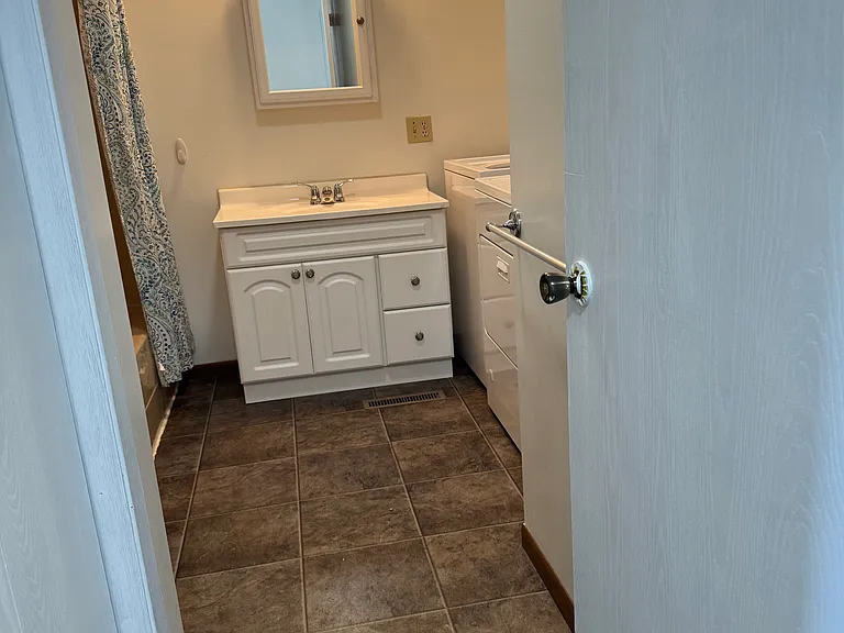 309-311 W Morgan Ave — Photo 5