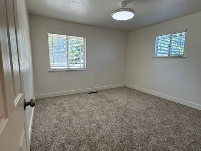 1030 W 1st Ave — Photo 20