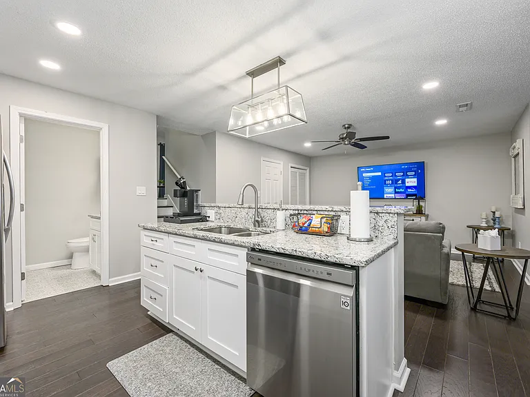 10 Jill Ln — Photo 14