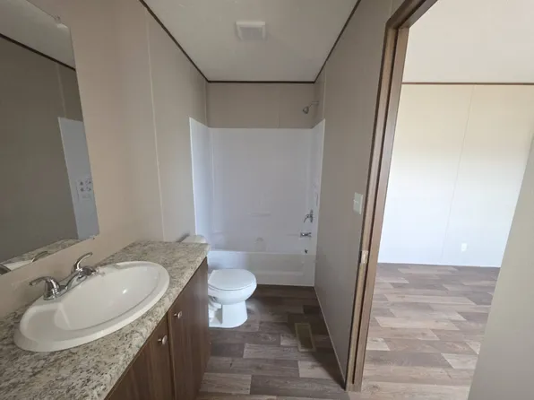 1400 E Roosevelt Ave Trailer 22, Grants, NM 87020