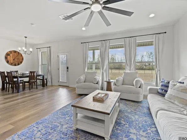 15521 Ralph Christy Dr, Prairieville, LA 70769