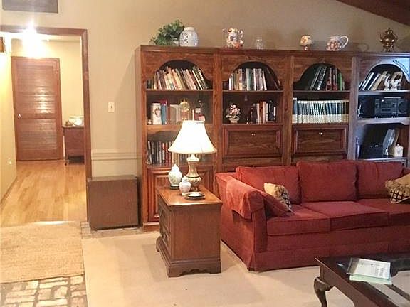 4th image of 5722 Lakeridge Ct