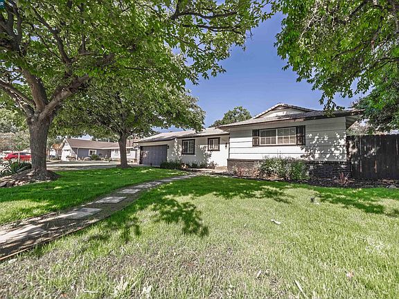 2nd image of 3085 Stanton Cir