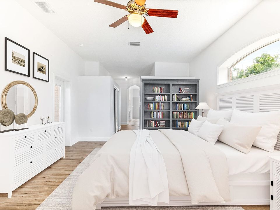 1st image of 135 Spartina Ave