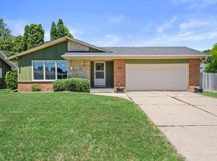 1610 Hickory St, South Milwaukee, WI 53172