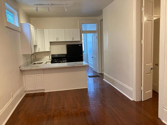 3rd image of 4221 Prytania St APT 4
