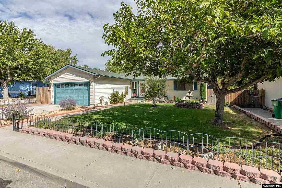 3375 Kings Row photo 1