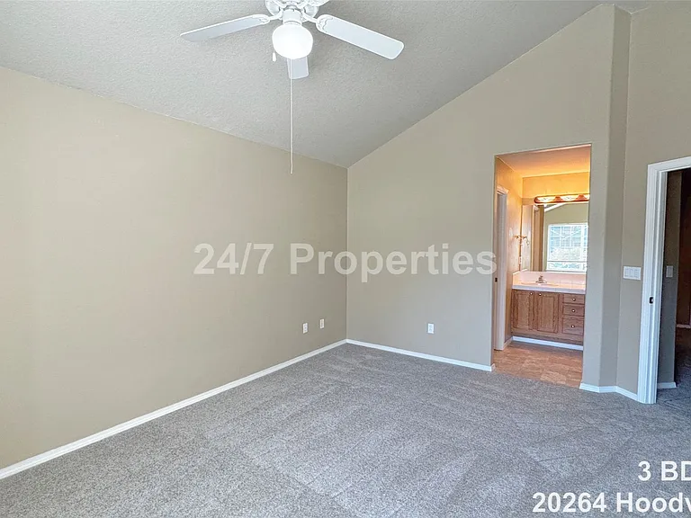 20264 Hoodview Ave — Photo 12