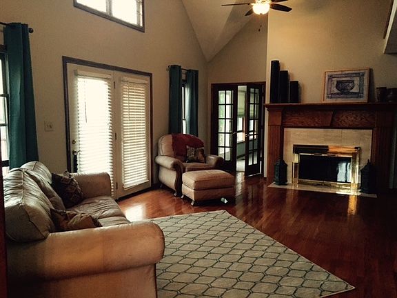 5th image of 2417 Bowe Ln