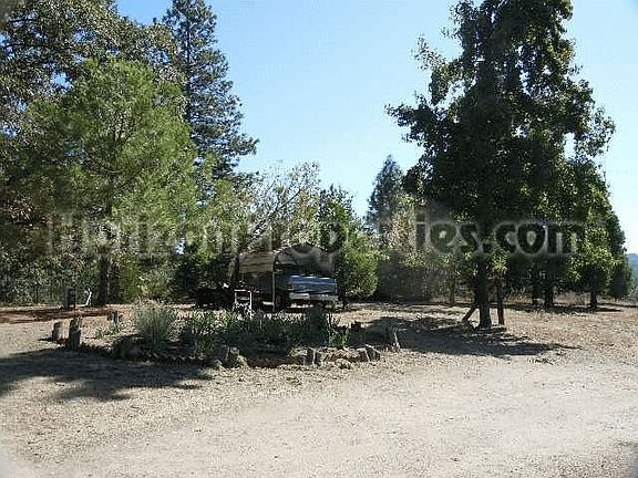 (4) : 3032 Little Spur Rd Somerset, CA