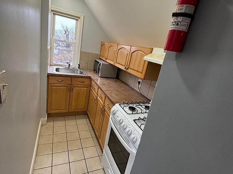 921 Woodland Ave #2 — Photo 14