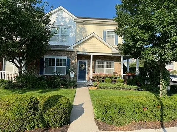 53 Barley Ln, Patchogue, NY 11772