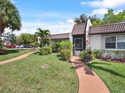 162 Lake Susan Lane, West Palm Beach, FL, 33411