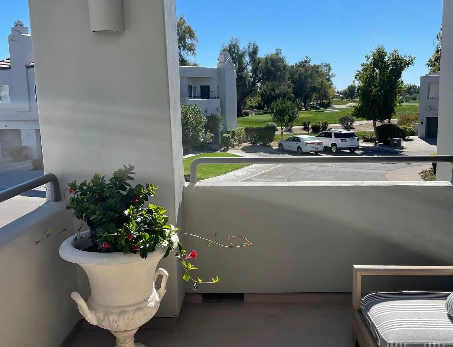 2 bed, 1.5 bath, 785 sqft, $3,000 — Photo 3