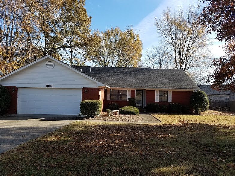1st image of 1006 Nightingale Ln