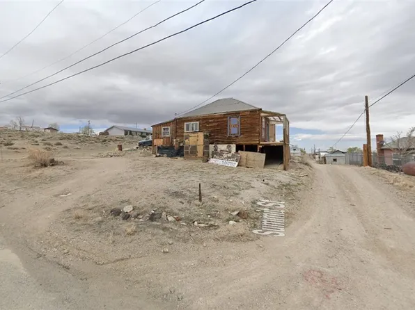 445 W Butler Ave, Tonopah, NV 89049