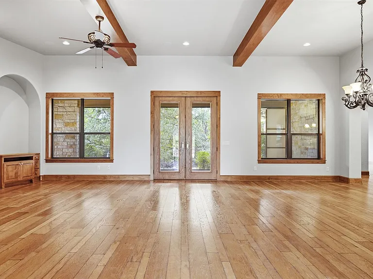 203 Pristine Ln — Photo 12
