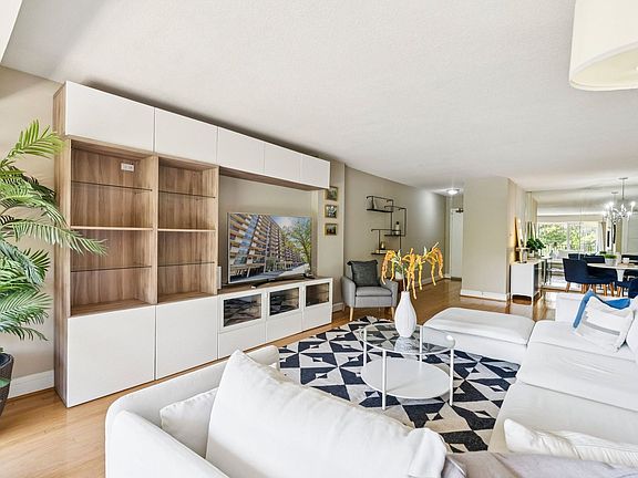2nd image of 1300 Army Navy Dr APT 514