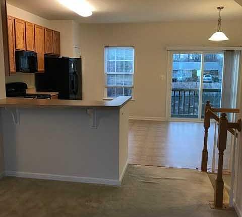 5th image of 109 Bancroft Dr