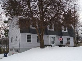 2 Century Rd, Nashua, NH 03064