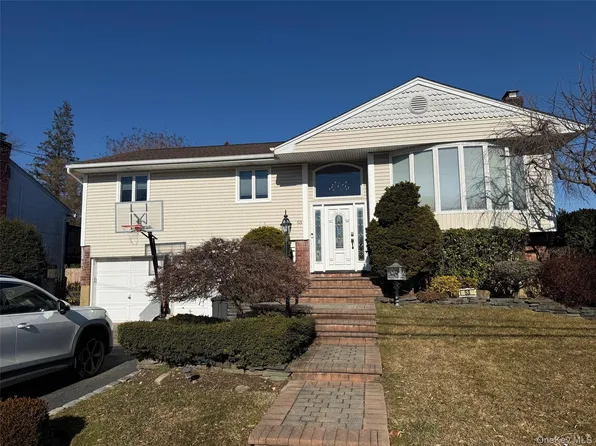 53 Page Drive, Hicksville, NY 11801