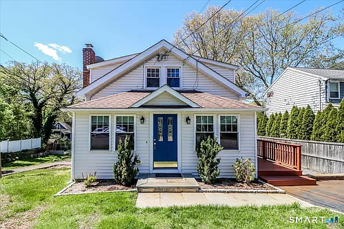 25 Maplewood Ave Photo 1
