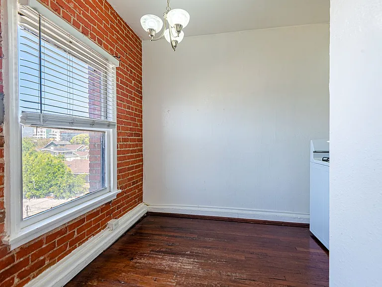 1059 S. Manhattan Pl — Photo 21