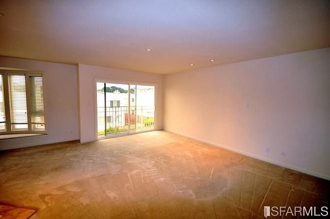 1st image of 183 Lakeshore Dr