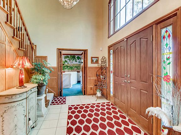 3rd image of 26730 N Longmeadow Cir