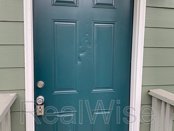 2nd image of 8415 N Fessenden St APT 1
