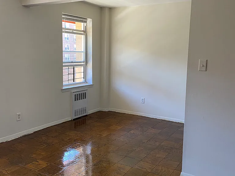 3825 Parsons Blvd #5H — Photo 5