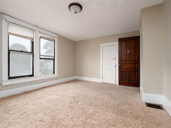 310 E Walnut St, Centerville, IN 47330