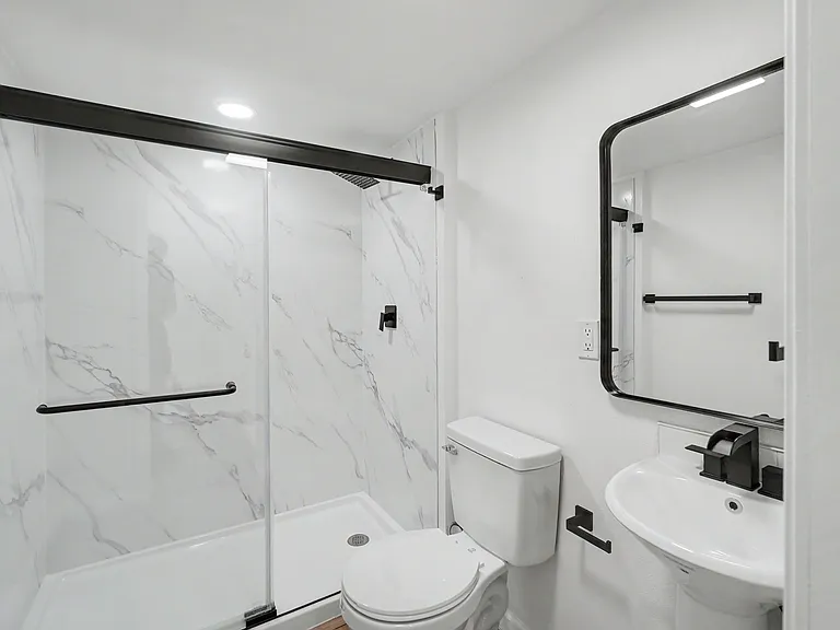 977 W Wayne St — Photo 25