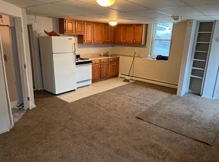 652 4th St #1, Troy, NY 12180