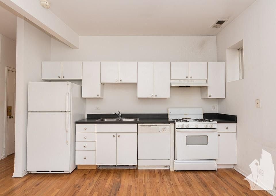 1st image of 1022 N Damen Ave #7JC