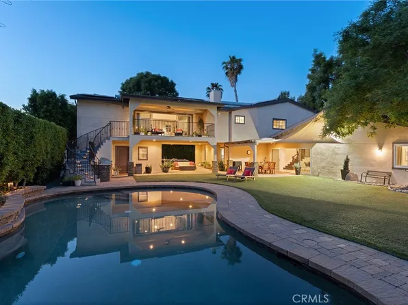 22702 Califa St, Woodland Hills, CA 91367