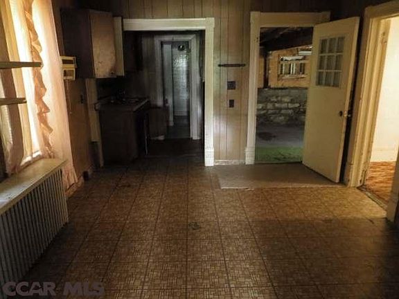 2nd image of 121 McNaul St