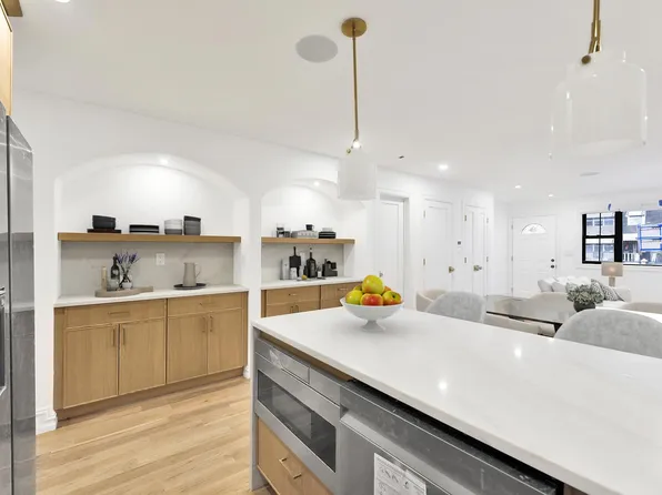 526 Central Avenue image 2 of 15