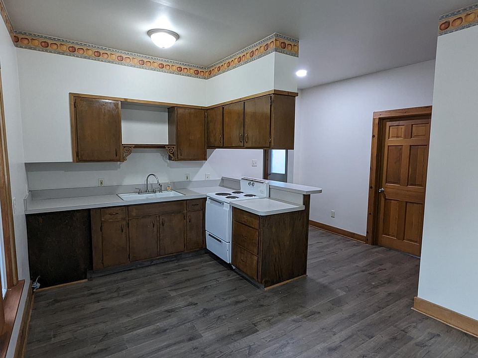 1st image of 150 Pine St