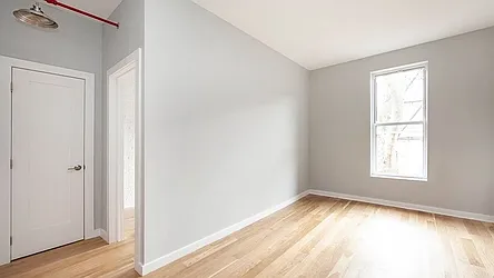 524 Putnam Avenue, #1R