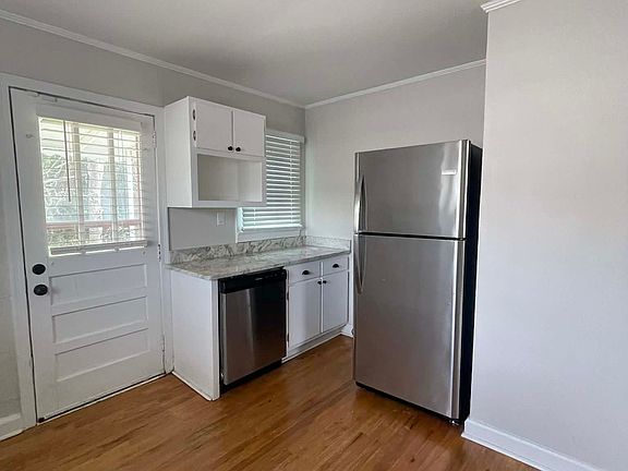 3rd image of 113 Ramsey St