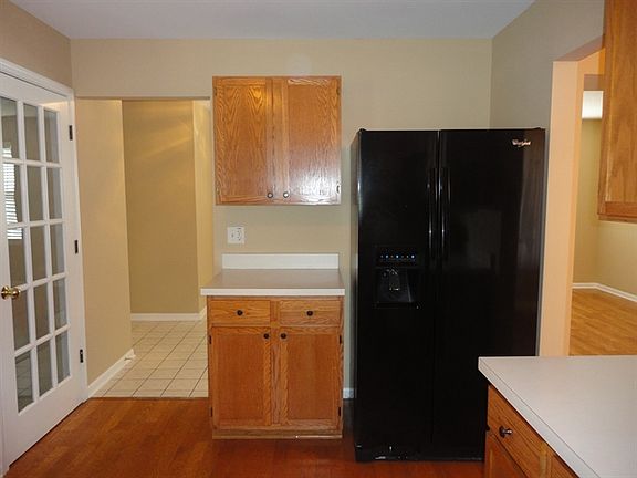 3rd image of 3809 Landings Rd