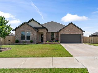 2008 Hahn St, Pea Ridge, AR 72751