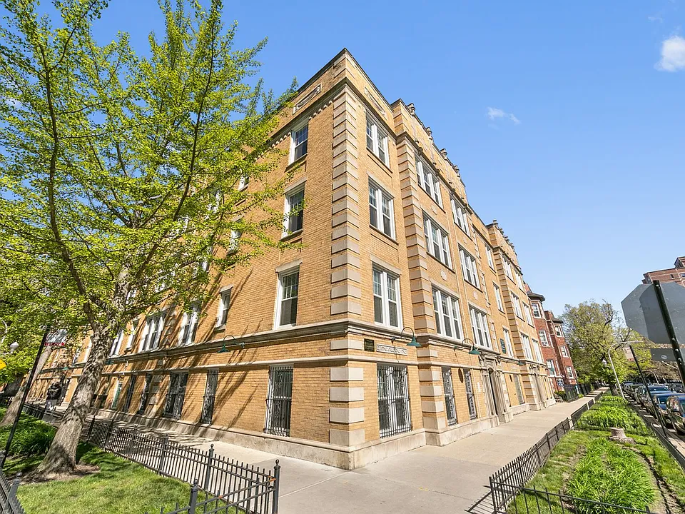 Building Photo 3
