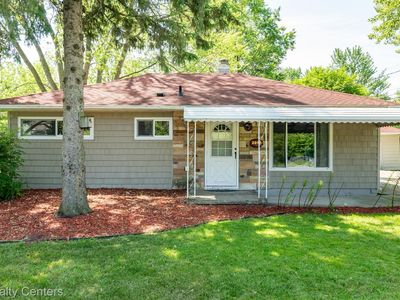 2498 Edwards St, Grand Blanc, MI, 48439